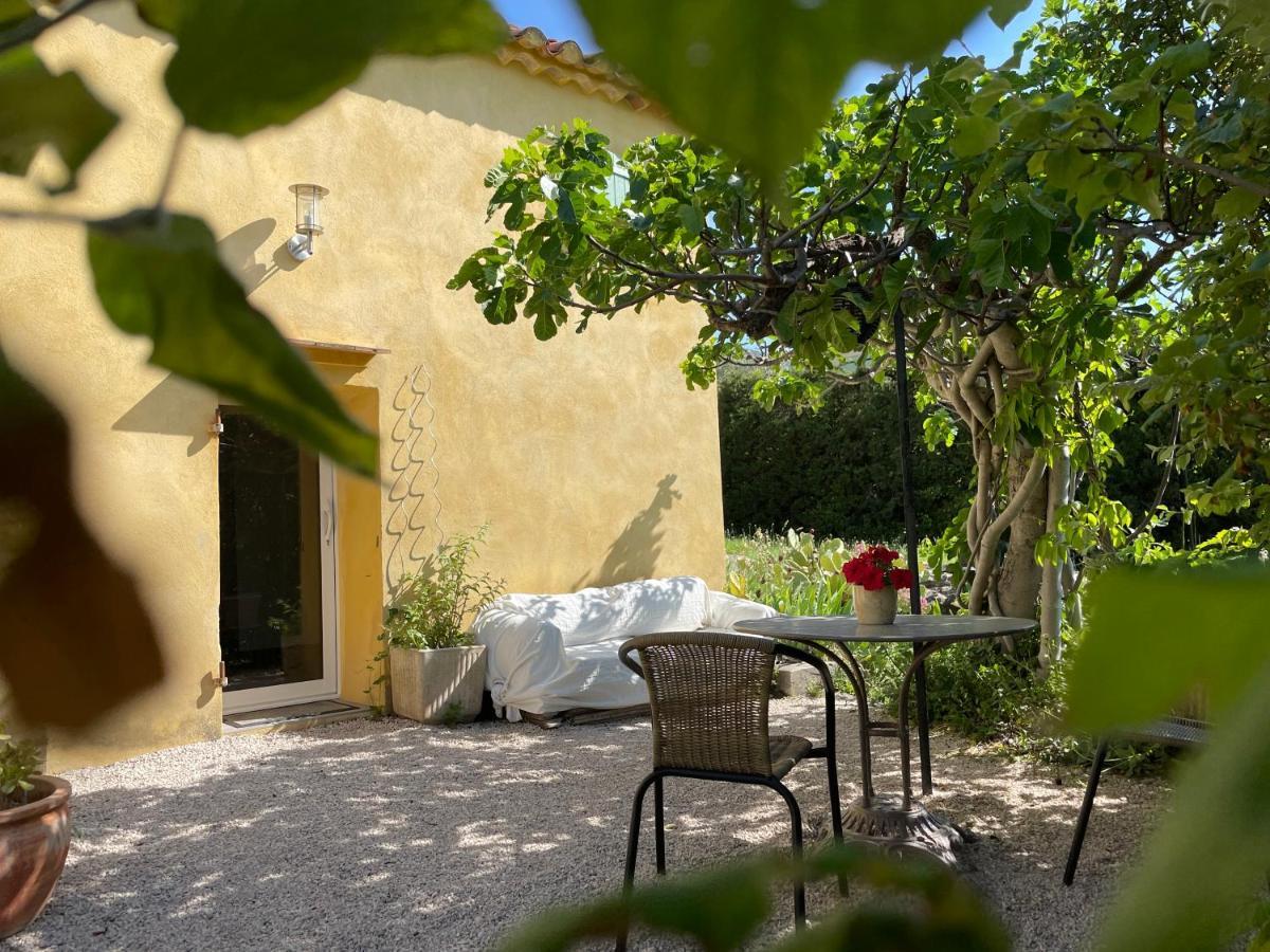 Вилла Sainte Victoire Le Cabanon Puyloubier Экстерьер фото
