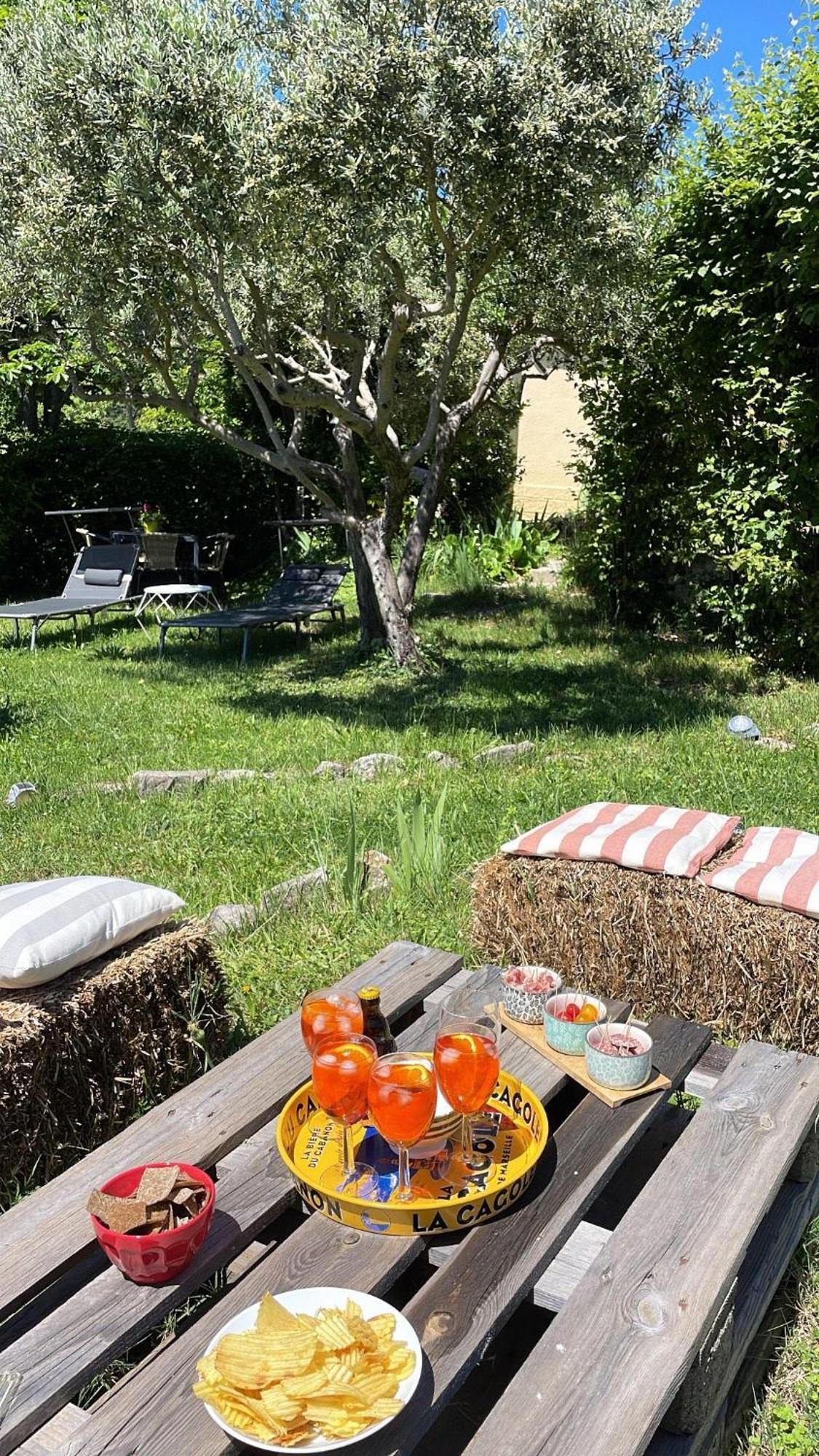Вилла Sainte Victoire Le Cabanon Puyloubier Экстерьер фото